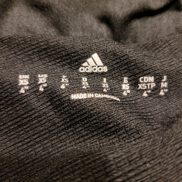 Women's Adidas shorts xs - Picture 4 of 4